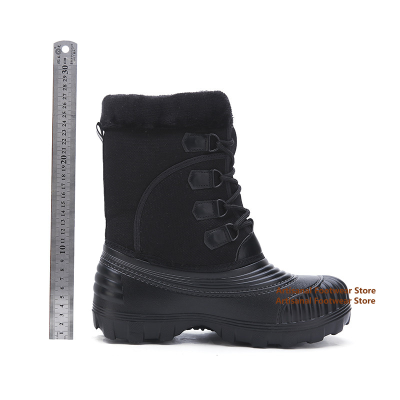Stivali da neve mimetici da uo - Hiking Boot Waterproof recensione e prezzo